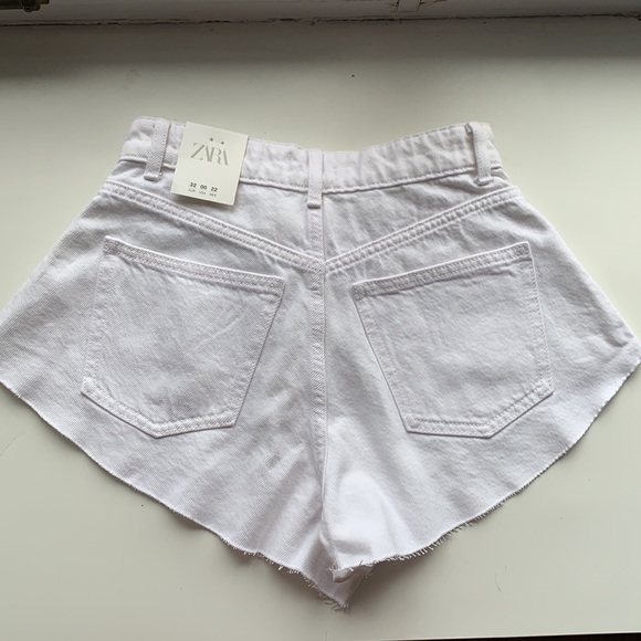 White denim shorts - Picture 4 of 4